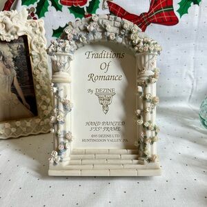 Dezine Traditions of Romance Photo Frame 3x5